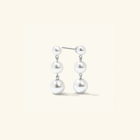 Triple Pearl Earrings Silver in der Gruppe Shop / Ohrringe bei ANI (ANI-0523-009)