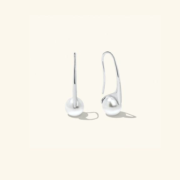 Drip Pearl Earrings Silver in der Gruppe Shop / Ohrringe bei ANI (ANI-0523-012)