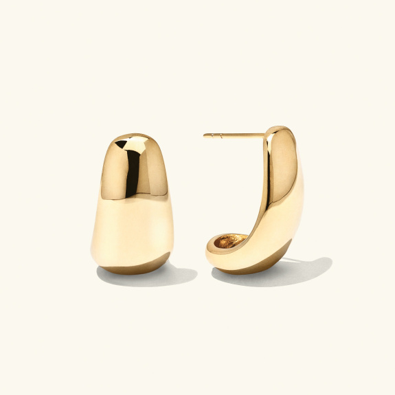 Curved Earrings Gold in der Gruppe Shop / Ohrringe bei ANI (ANI-0623-015)